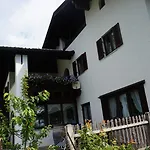 Πανσιόν Gaestehaus Brigitte 3*